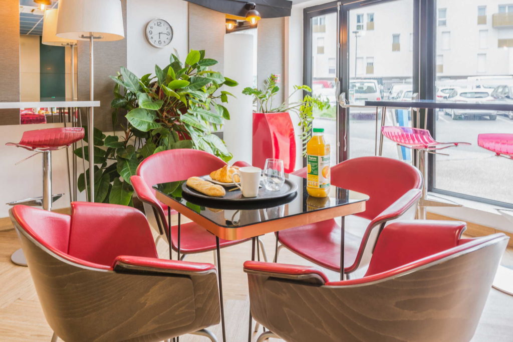 Table petit-déjeuner - Hôtel Bezons Paris la Défense - Zola 45
